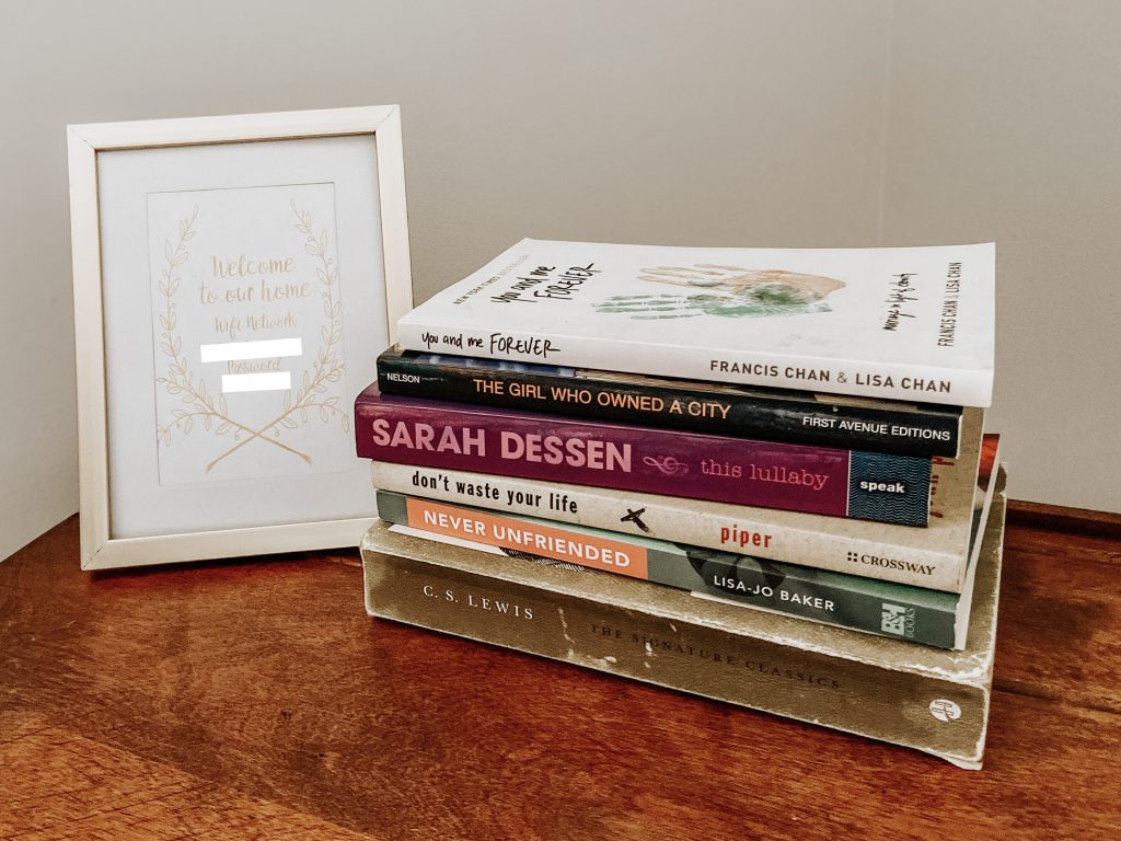 guest bedroom books
